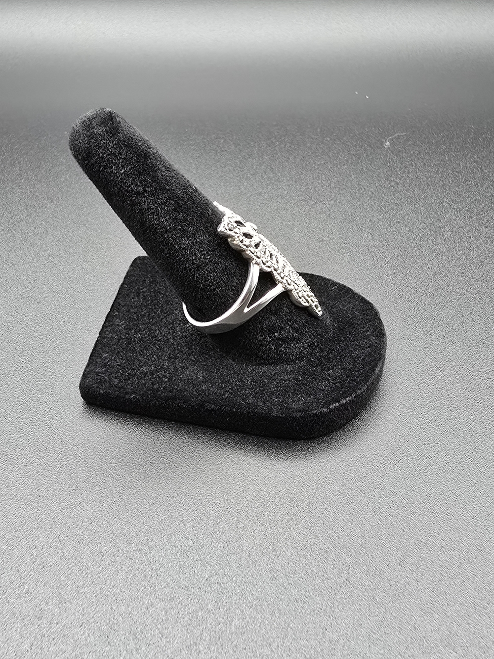 Vintage Stirling Marcasite Butterfly Ring - Picture 6 of 14